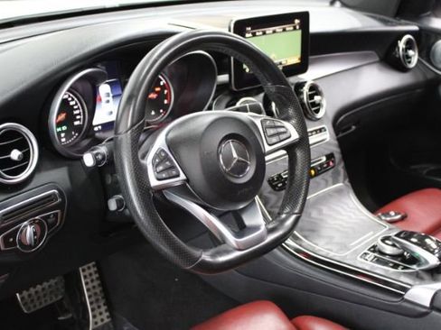 Used 2018 Mercedes-Benz GLC 300 4MATIC w/ AMG Line image 13