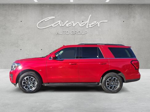 Used 2022 Ford Expedition XLT image 13