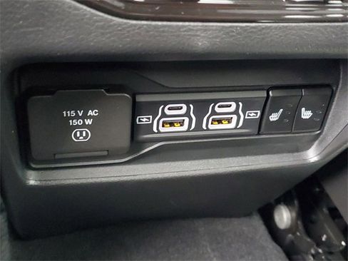 New 2025 Jeep Grand Cherokee Limited w/ Trailer Tow Package image 12