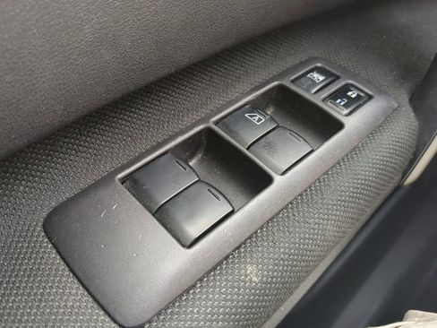 Used 2014 Nissan Rogue S w/ Convenience Package image 30