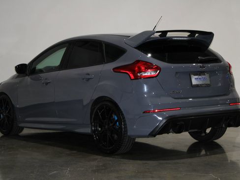 Used 2017 Ford Focus RS image 6