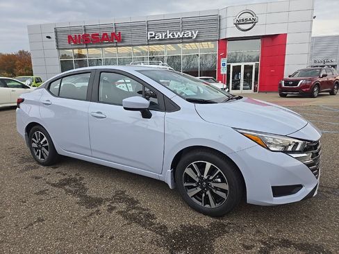 New 2025 Nissan Versa SV w/ Trunk Package image 1