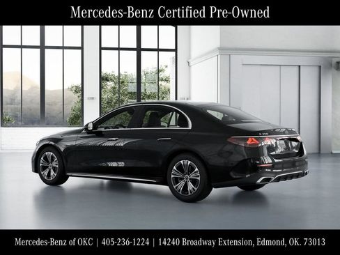 Used 2025 Mercedes-Benz E 350 4MATIC Sedan image 31