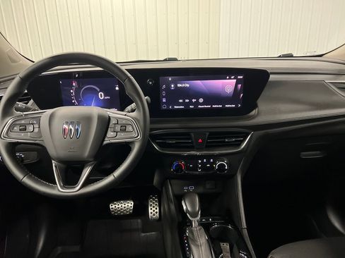Certified 2024 Buick Encore GX Preferred AWD/4WD image 17
