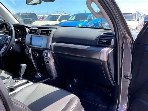 Used 2021 Toyota 4Runner SR5 Premium w/ Moonroof Package AWD/4WD image 23