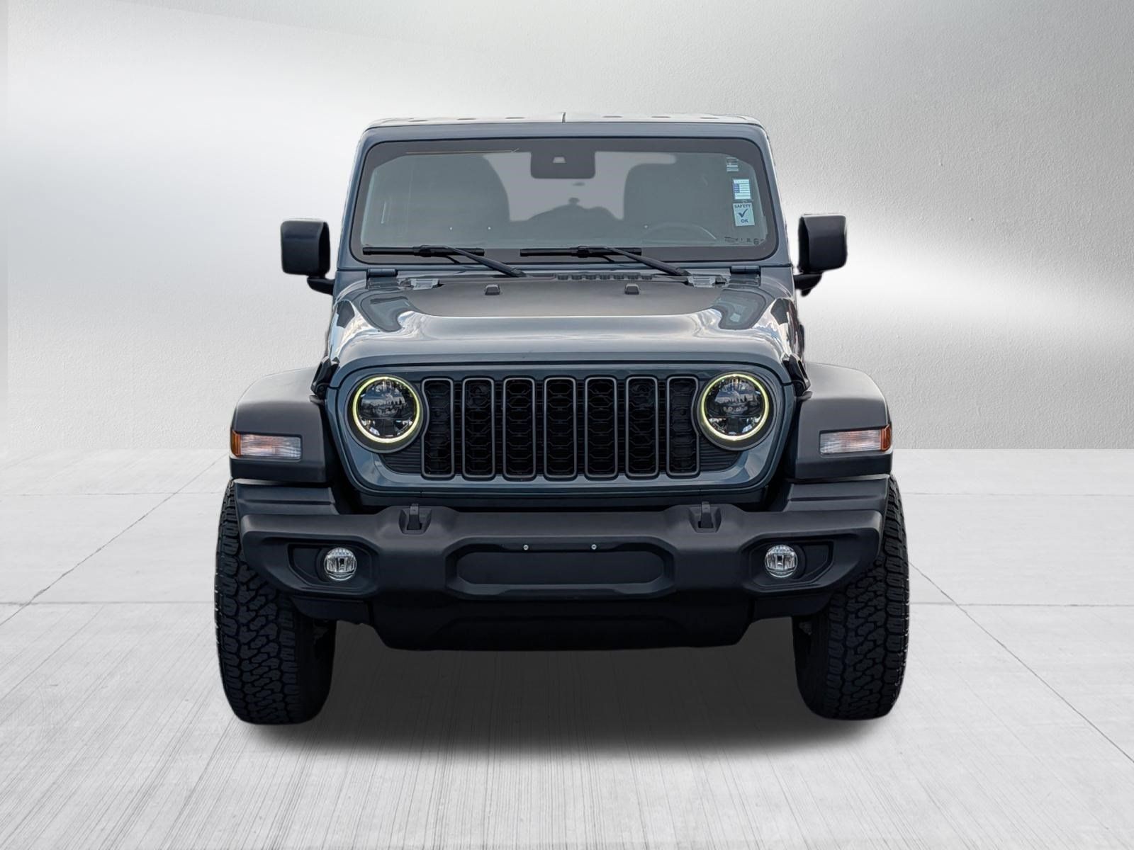 Used 2025 Jeep Wrangler Unlimited Sport AWD/4WD image 2
