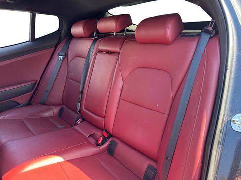 Used 2021 Kia Stinger GT1 RWD image 13