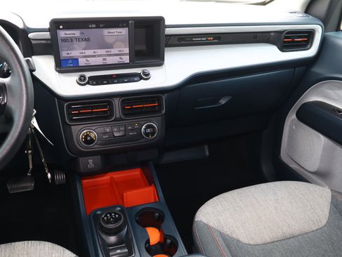 Used 2022 Ford Maverick XLT image 12