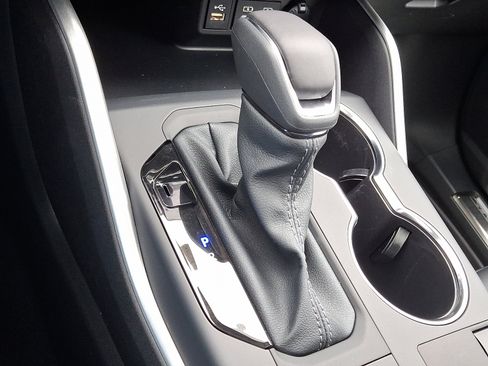 New 2026 Toyota Highlander XLE image 12