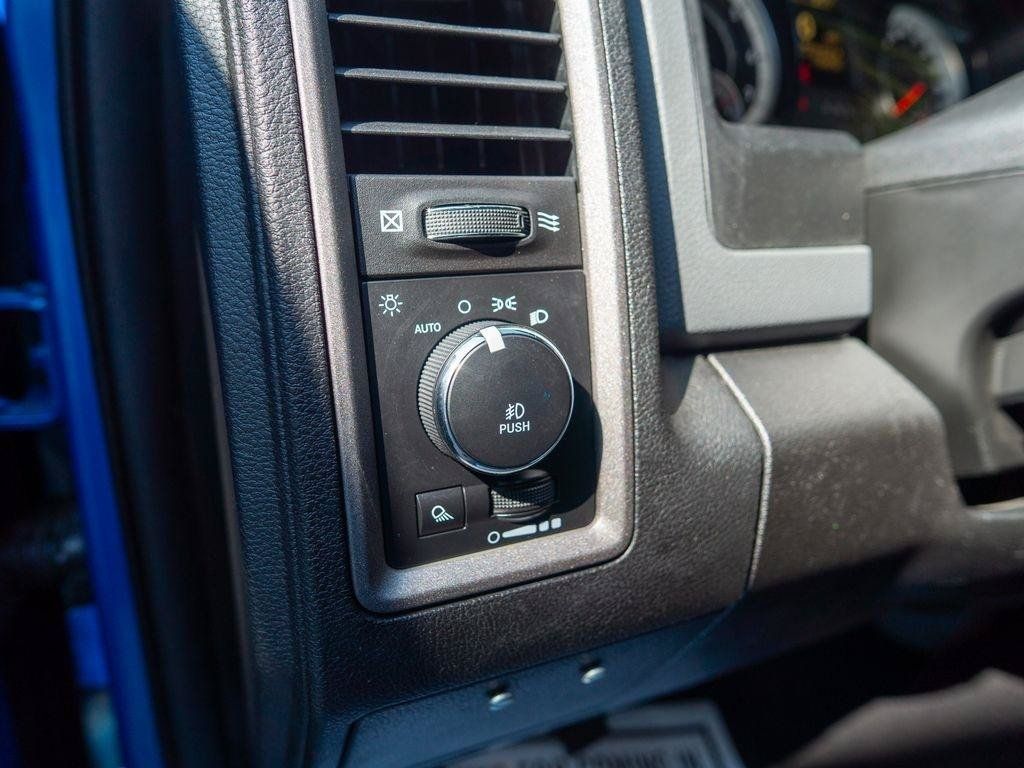 Used 2019 RAM 1500 Express w/ Hydro Blue Sport Package AWD/4WD image 17