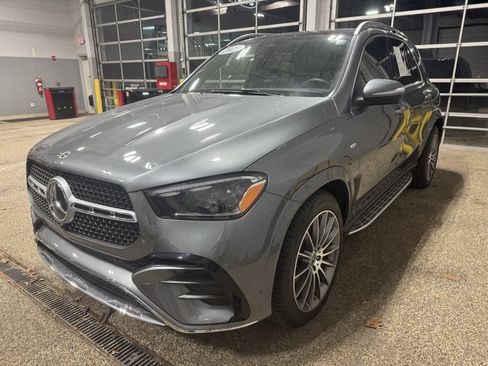 Used 2025 Mercedes-Benz GLE 450e 4MATIC image 1