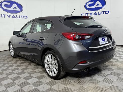 Used 2017 MAZDA MAZDA3 Touring image 4