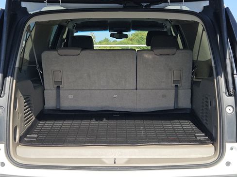 Used 2015 GMC Yukon XL SLE w/ Convenience Package AWD/4WD image 9