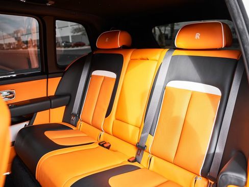 Used 2025 Rolls-Royce Cullinan AWD/4WD image 57