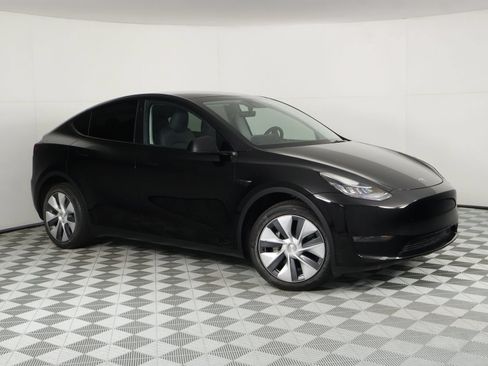 Used 2023 Tesla Model Y Long Range AWD/4WD image 33