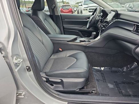 Used 2024 Toyota Camry SE image 13
