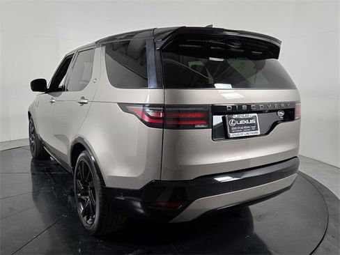 Used 2021 Land Rover Discovery S R-Dynamic image 4