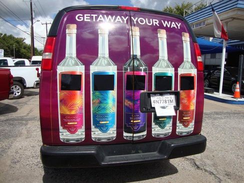 Used 2018 GMC Savana 2500 Extended w/ Driver Convenience Package image 12