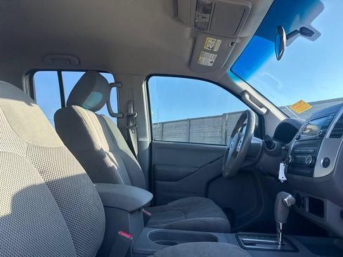 Used 2016 Nissan Frontier SV RWD image 25