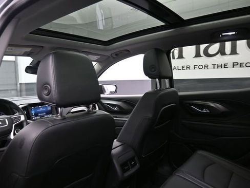 Used 2023 GMC Terrain SLT w/ Tech Package FWD image 24