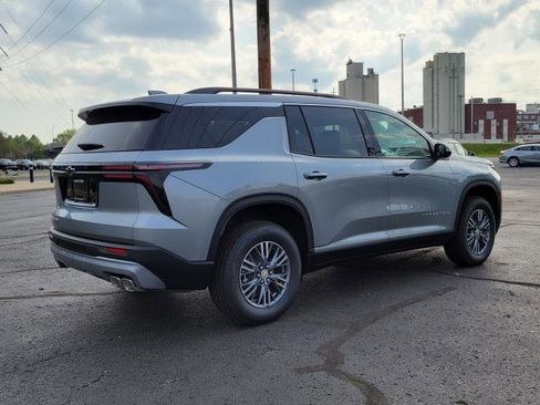 New 2026 Chevrolet Traverse LT AWD/4WD image 2