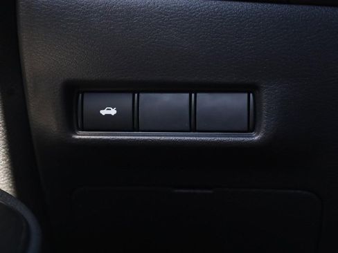 New 2026 Nissan Sentra SR w/ Floor Mat Package FWD image 18