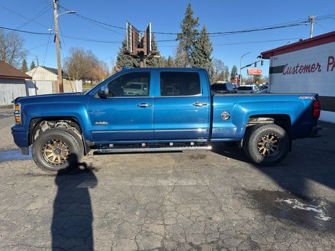 Used 2015 Chevrolet Silverado 1500 High Country w/ High Country Premium Package image 3
