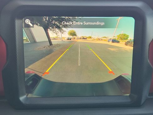 Used 2023 Jeep Gladiator Rubicon w/ LED Lighting Group AWD/4WD image 17