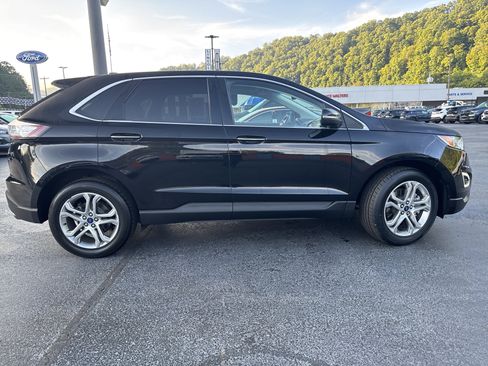 Used 2018 Ford Edge Titanium w/ Technology Package AWD/4WD image 8