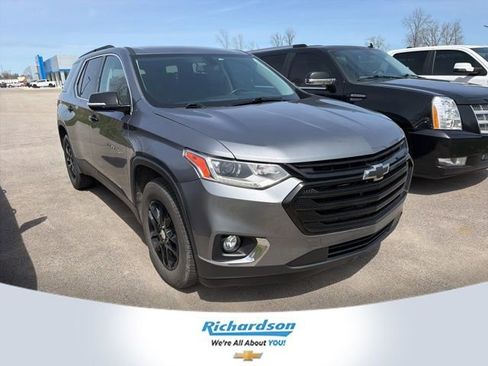 Used 2019 Chevrolet Traverse LT FWD image 1
