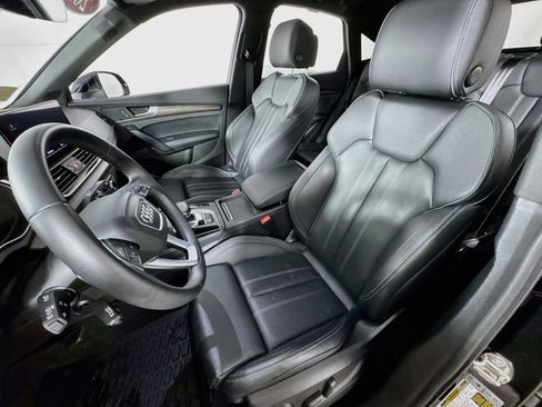 Used 2023 Audi Q5 2.0T Prestige w/ Prestige Package image 16