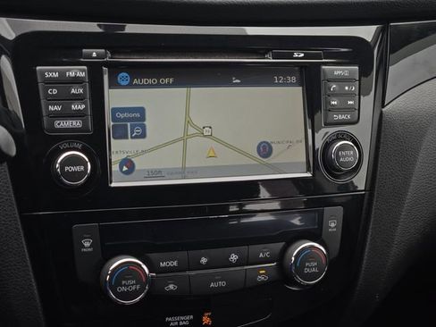 Used 2018 Nissan Rogue Sport SV w/ SV Technology Package image 19