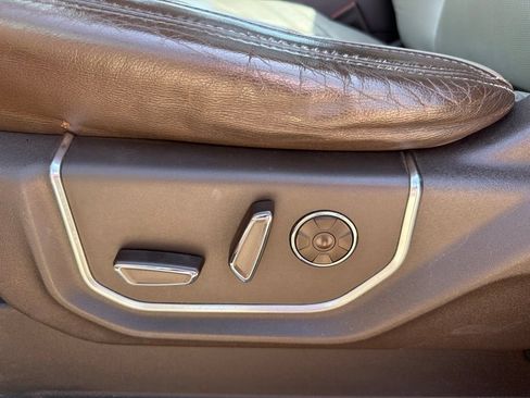 Used 2019 Ford F350 Limited AWD/4WD image 17