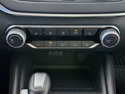 Used 2020 Nissan Altima 2.5 SR w/ Premium Package FWD image 18