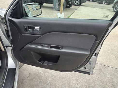 Used 2012 Ford Fusion SE FWD image 16