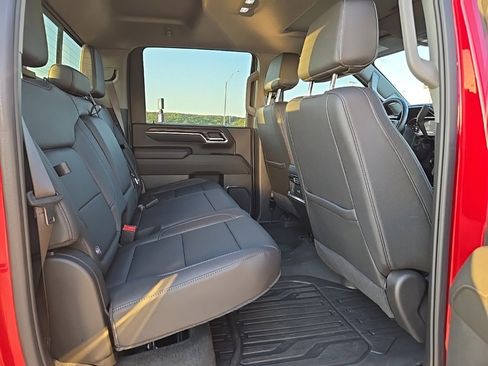 Used 2024 GMC Sierra 2500 SLT w/ SLT Premium Package image 30