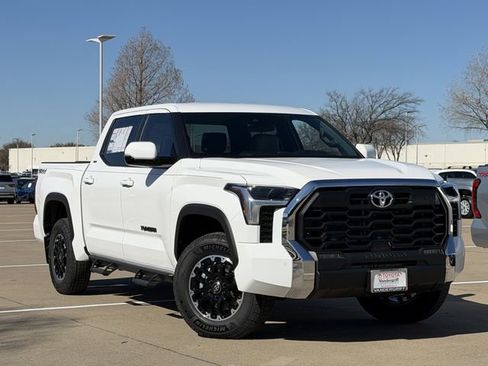 New 2026 Toyota Tundra SR5 image 2