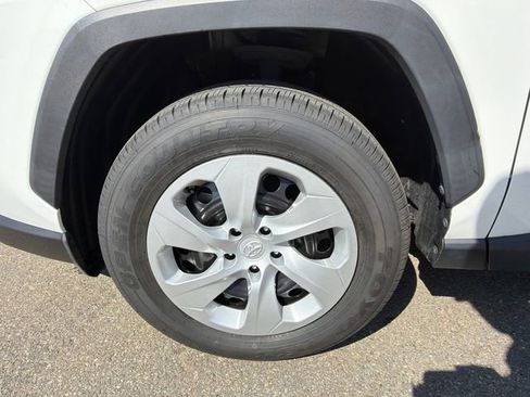 Used 2023 Toyota RAV4 LE FWD image 11