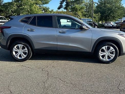 Certified 2024 Chevrolet Trax LS FWD image 7