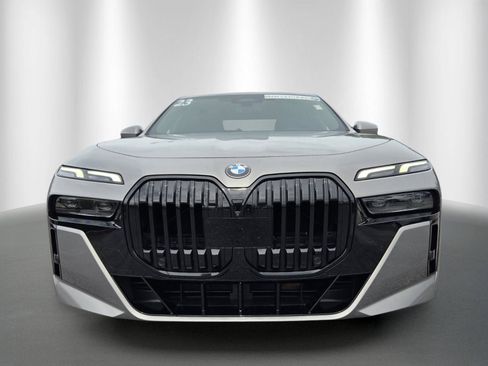 Certified 2023 BMW 740i w/ Parking Assistance Package RWD image 2