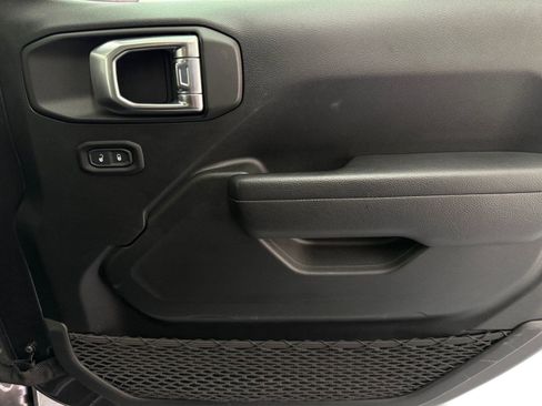 Used 2022 Jeep Wrangler Unlimited Sport AWD/4WD image 22