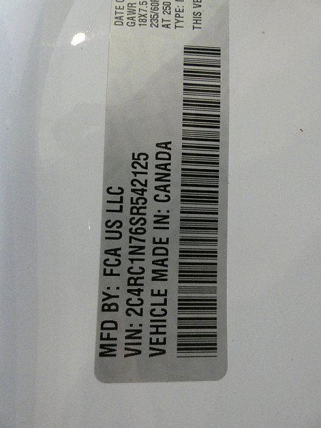 Used 2025 Chrysler Pacifica Pinnacle FWD image 35