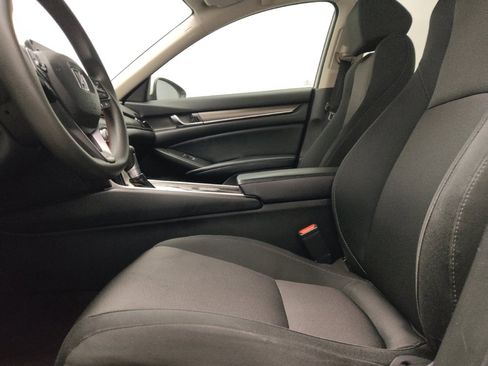 Used 2018 Honda Accord LX image 17