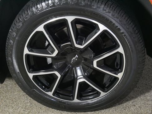 Certified 2021 Chevrolet Tahoe RST w/ Luxury Package AWD/4WD image 15
