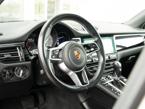 Used 2021 Porsche Macan S AWD/4WD image 11