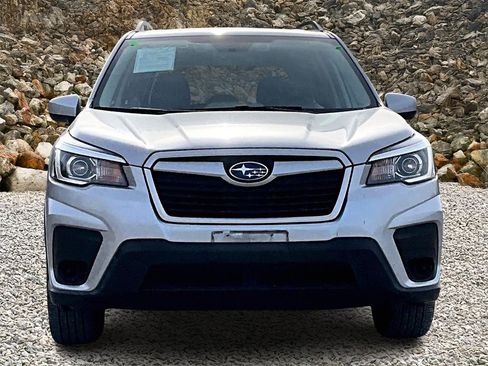 Used 2019 Subaru Forester Premium image 3