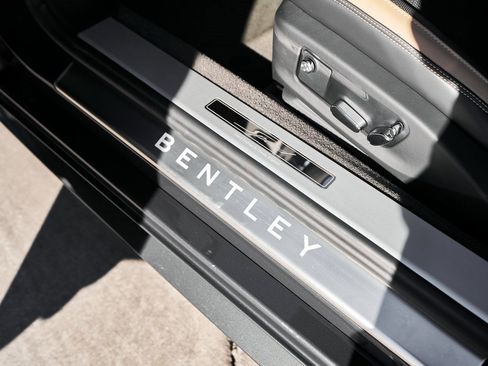 Used 2025 Bentley Continental GT Speed image 28