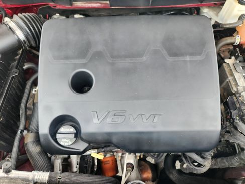 Used 2019 Chevrolet Traverse LT FWD image 33