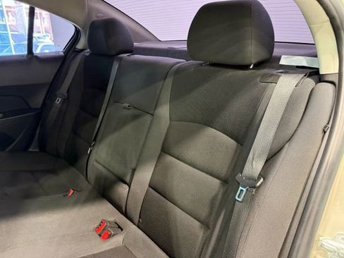 Used 2016 Chevrolet Cruze LT w/ Technology Package image 25