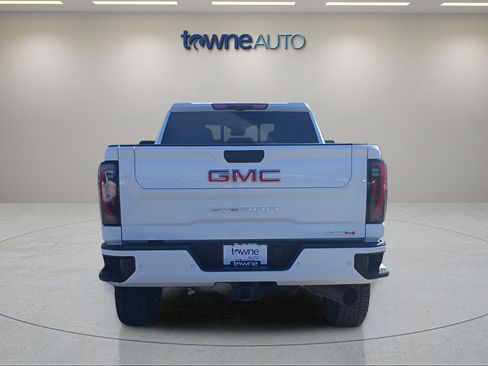 Used 2026 GMC Sierra 2500 AT4 w/ AT4 Premium Plus Package AWD/4WD image 6
